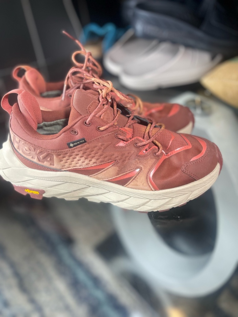 Hoka One Women's Brown Cherry Mahogany Anacapa Low Hiking Running Shoes 8.5B - Picture 2 of 5